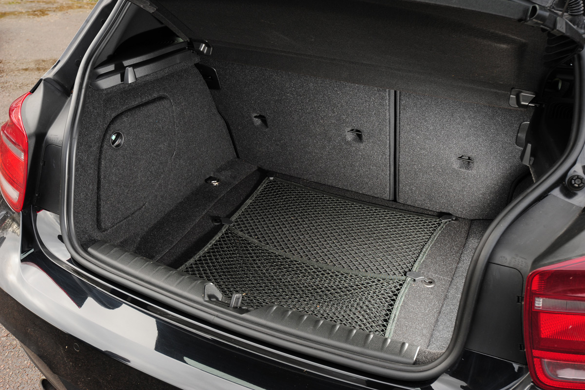 BMW 118d M Sport boot