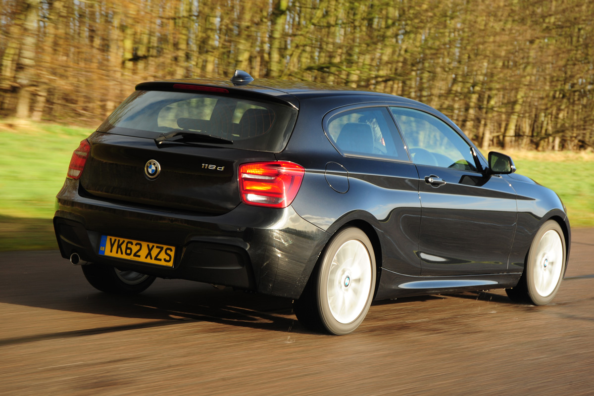 BMW 118d M Sport rear tracking