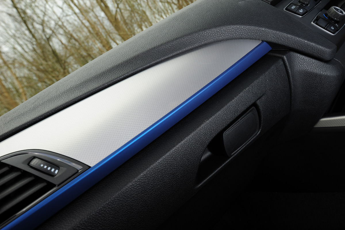 BMW 118d M Sport interior detail