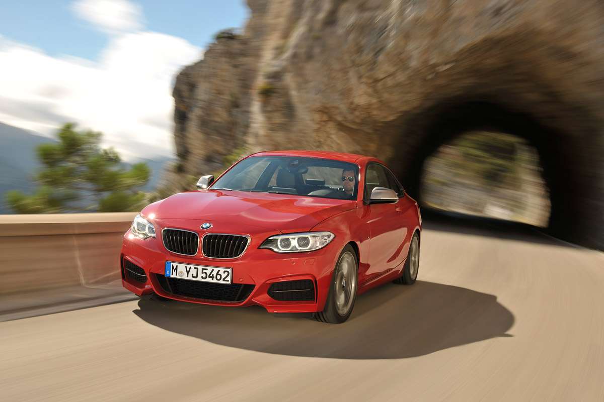 BMW 2 Series coupe 2014 front action