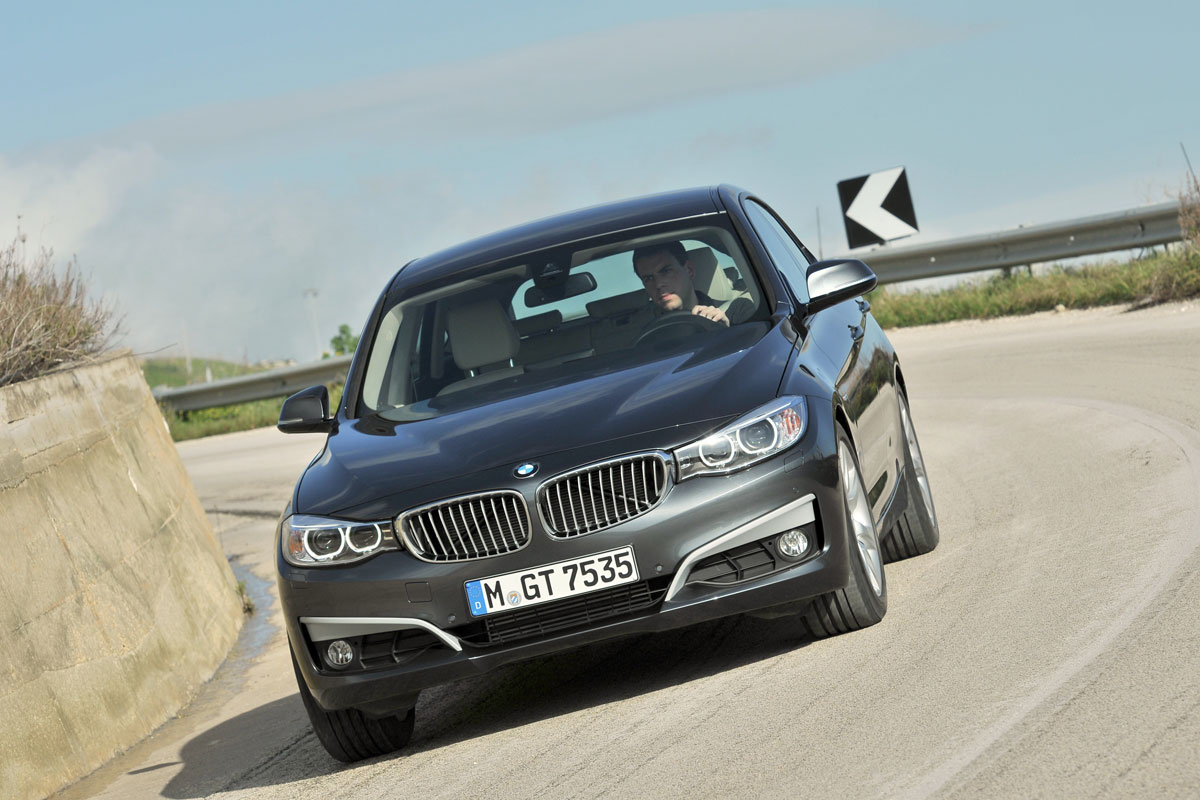 BMW 3 Series Front Cornering