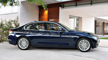 BMW 316i saloon side