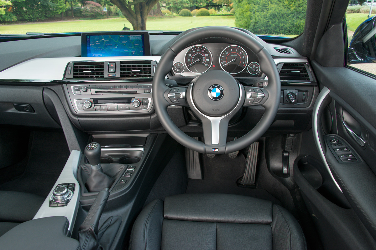 BMW 328i Touring interior