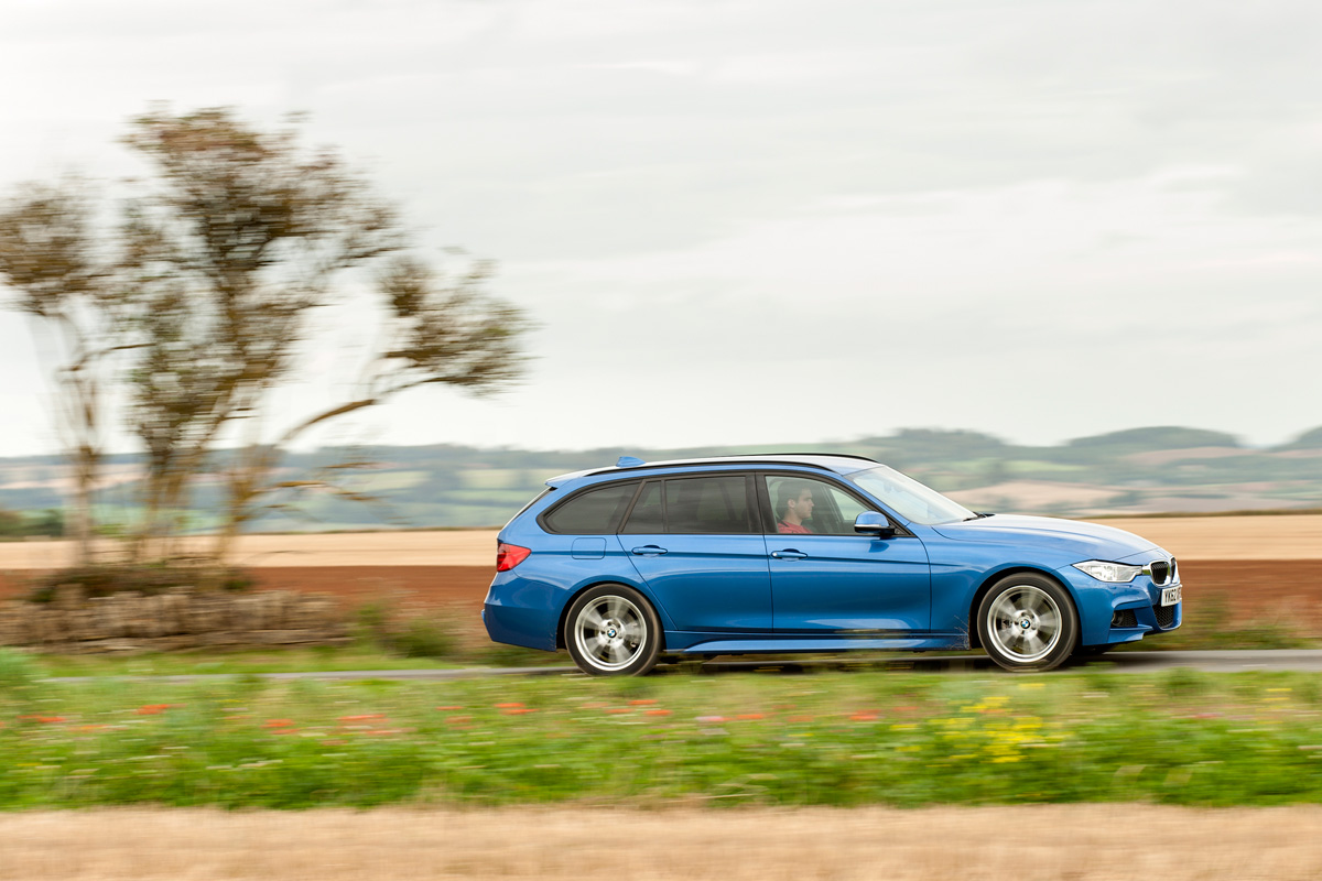 BMW 328i Touring panning