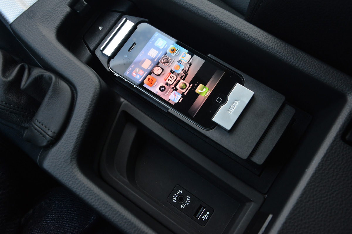 BMW 335i GT connectivity