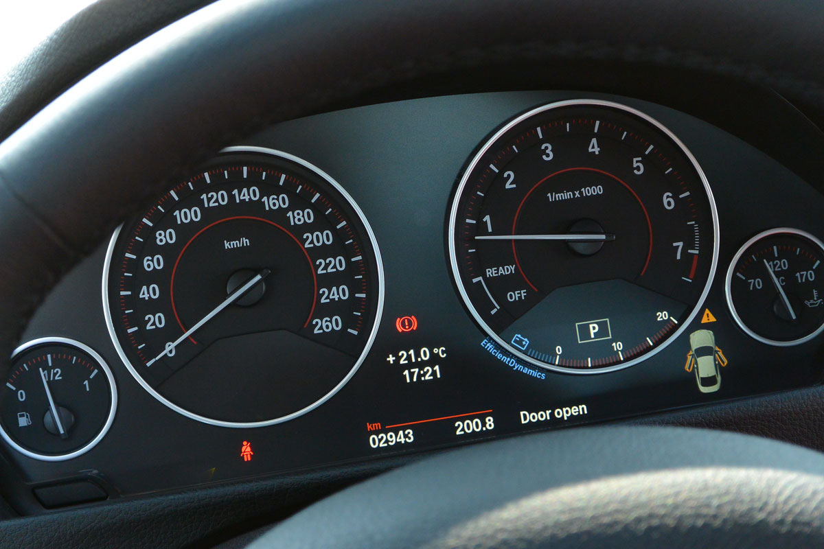 BMW 4 Series dials