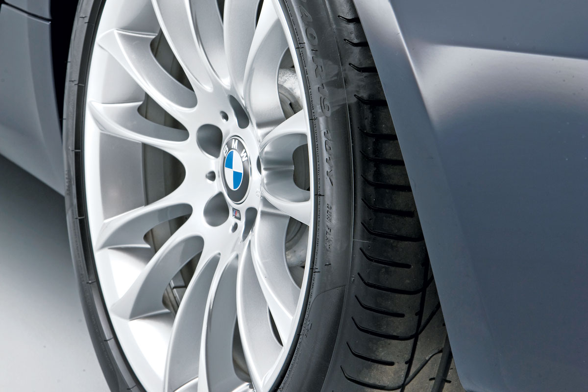 BMW 5GT alloy wheel