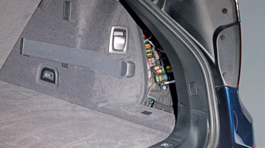 BMW 5GT boot
