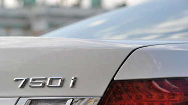 BMW 750i badge