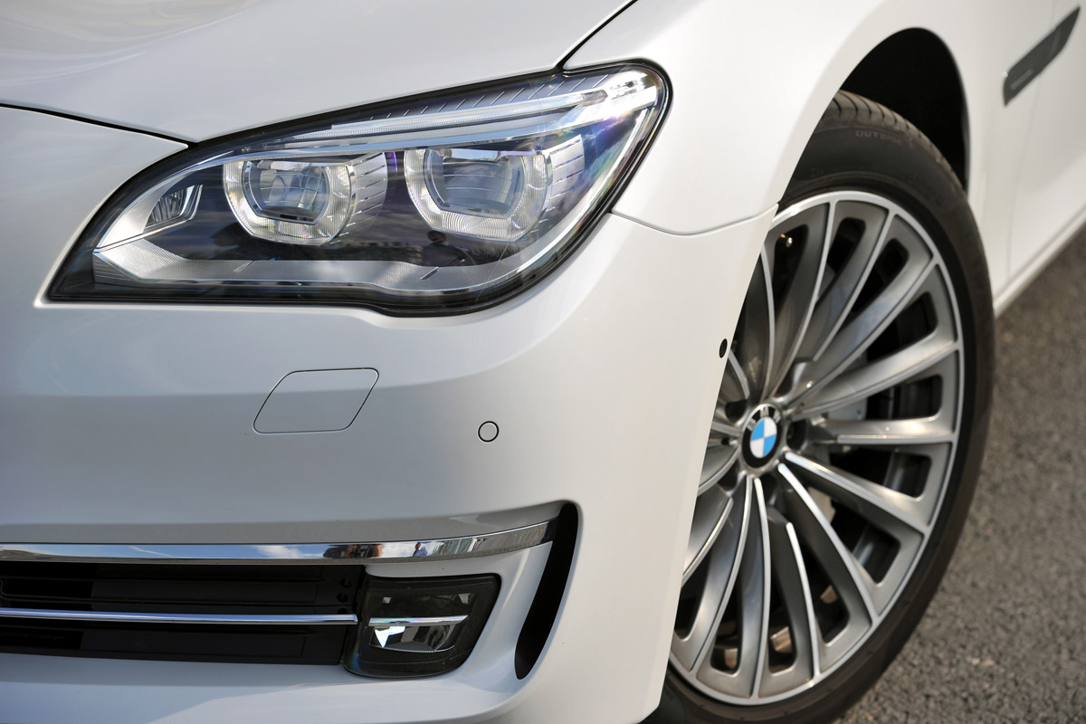 BMW 750i detail