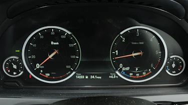 BMW ActiveHybrid 7 dials