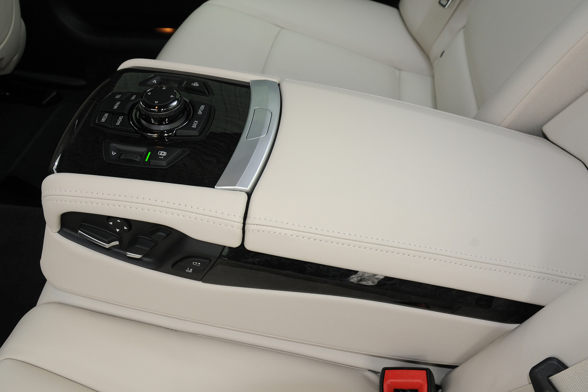BMW ActiveHybrid 7 rear seat detail
