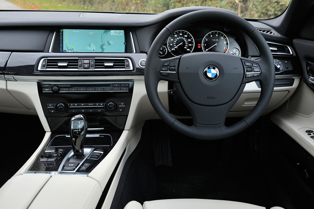 BMW ActiveHybrid 7 interior