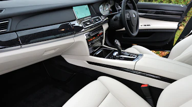 BMW ActiveHybrid 7 dash