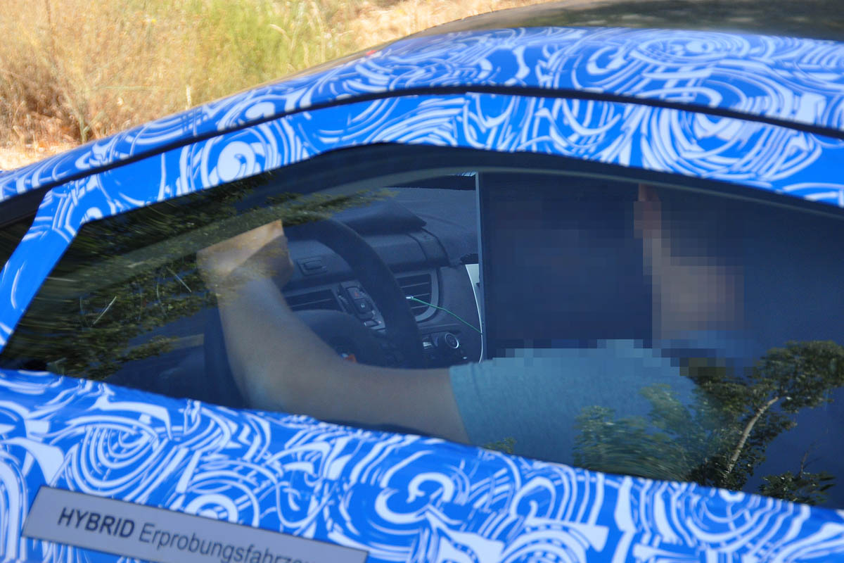 BMW i8 interior glimpse
