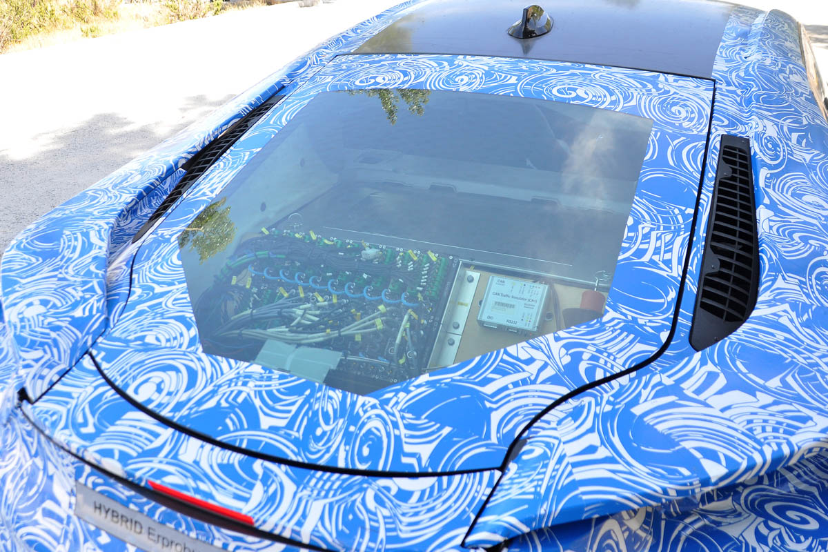 BMW i8 rear deck