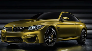 BMW M4 leaked front three quarter