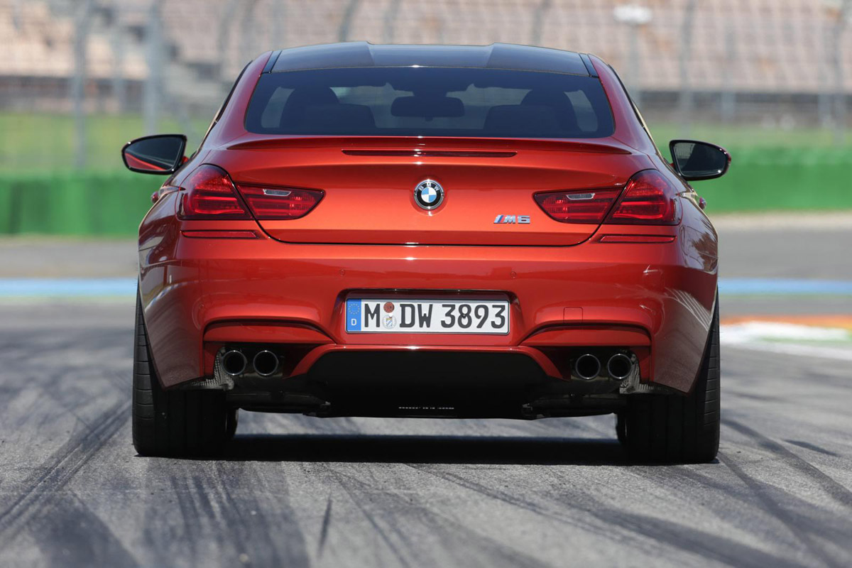 BMW M6 Competition Package rear action