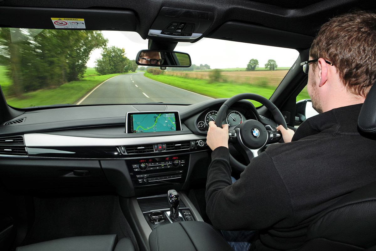 BMW X5 M50d 4x4 2013 driving