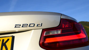 BMW 220d 2014 badge