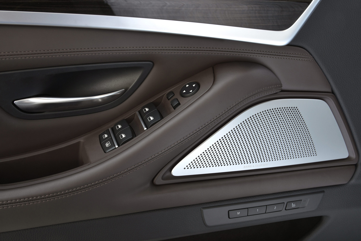 BMW 530d door controls