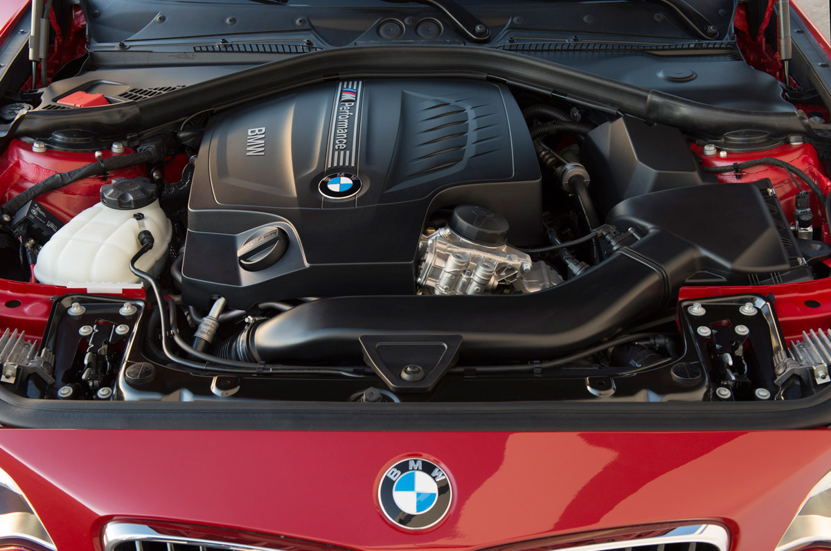 BMW M235i 2014 engine