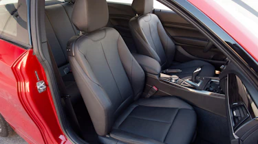 BMW M235i 2014 seats
