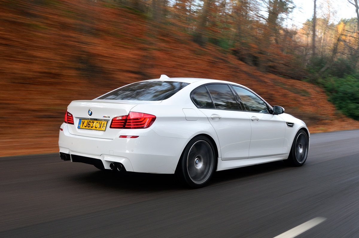 BMW M5 Competition Pack rear tracking