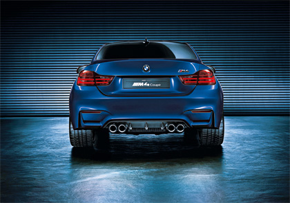 BMW M4 rear tracking