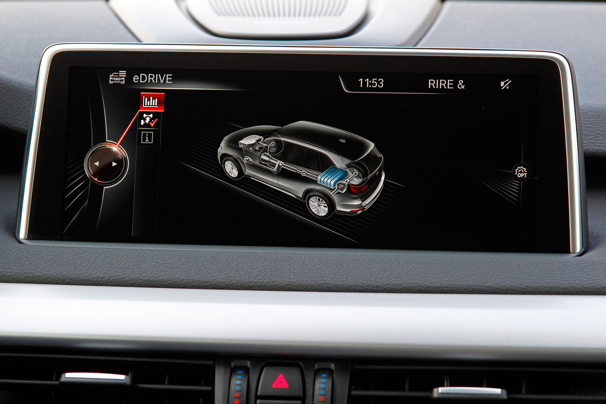 BMW X5 eDrive display