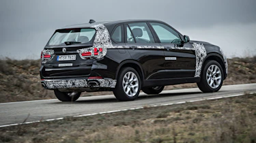 BMW X5 eDrive rear action