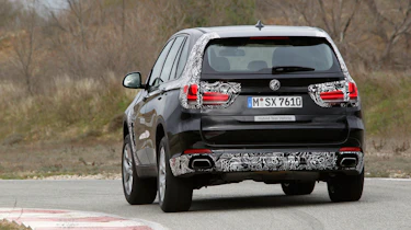 BMW X5 eDrive rear cornering