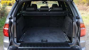 BMW X5 M50d boot