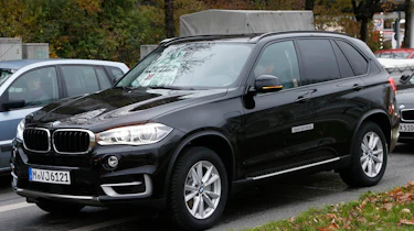 BMW X5 eDrive plug-in hybrid spotted