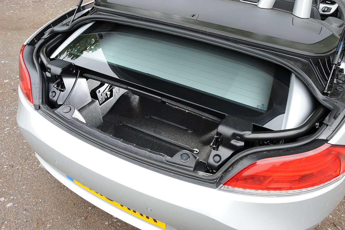BMW Z4 boot