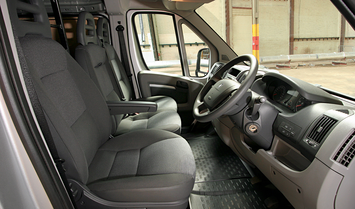 Peugeot Boxer interior
