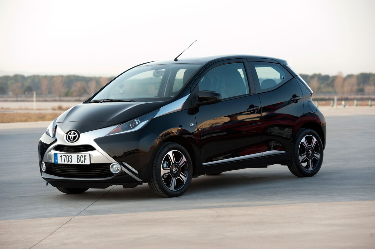 Toyota Aygo black static
