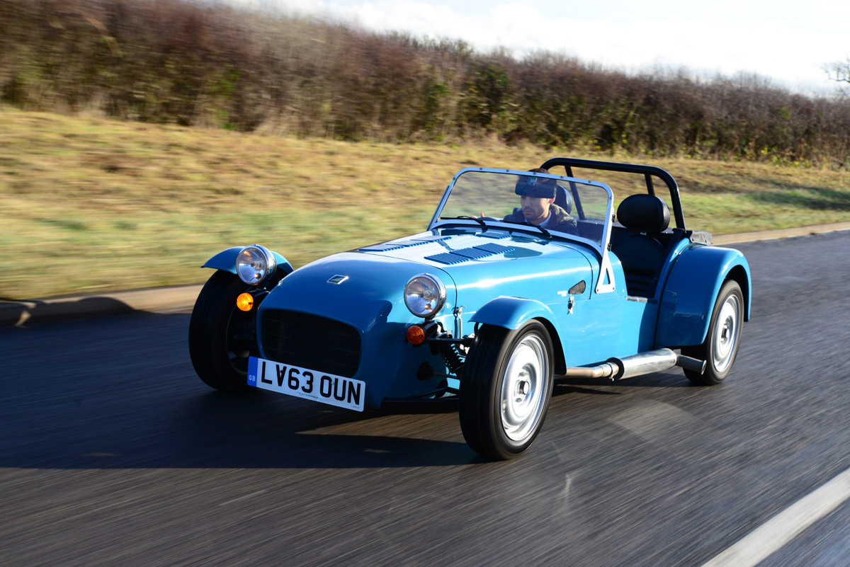 Caterham 7 160 front tracking