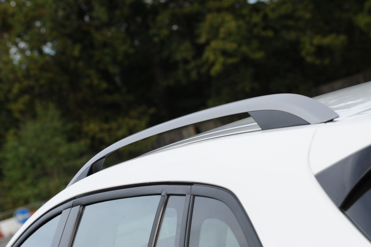 Chevrolet Cruze SW roof rails