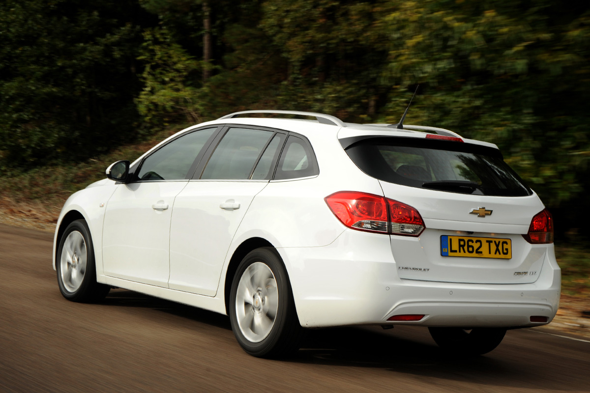 Chevrolet Cruze SW rear action