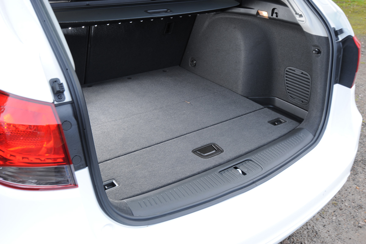Chevrolet Cruze SW boot