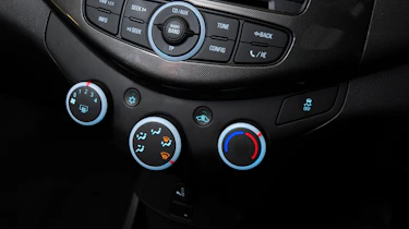 Chevrolet Spark LTZ centre console