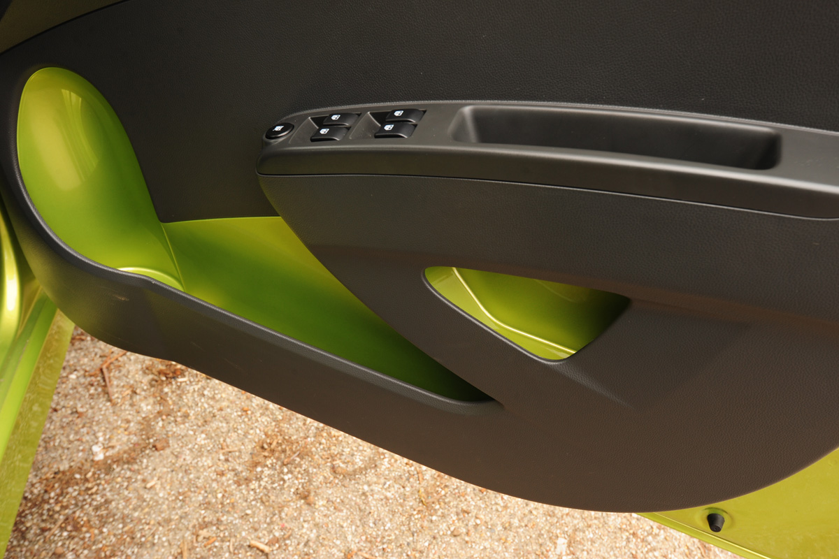Chevrolet Spark LTZ door handles