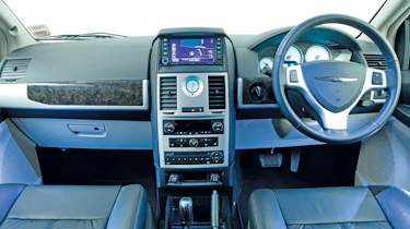 Chrysler Voyager interior