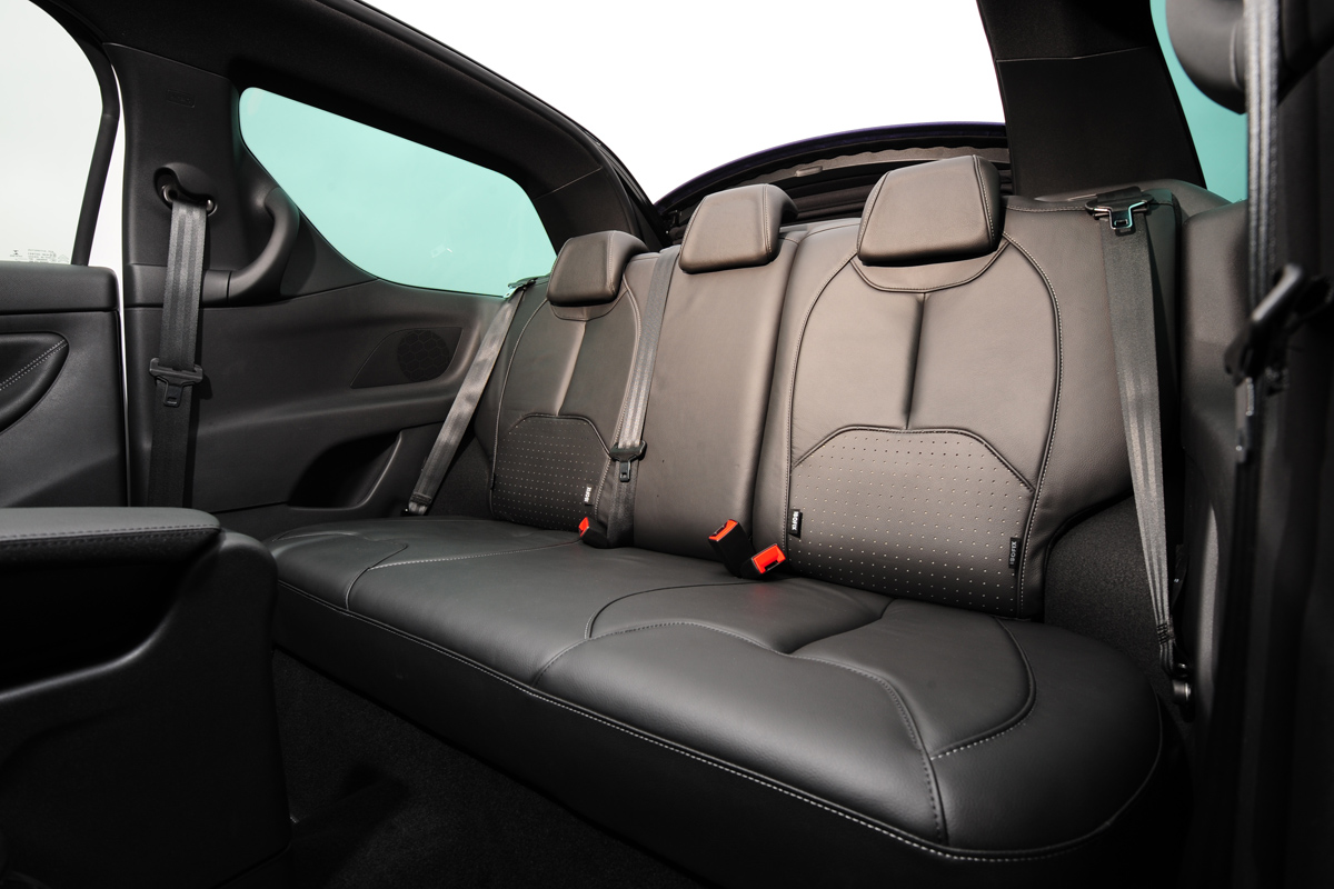 Citroen DS3 Cabrio 1.6 THP rear seats