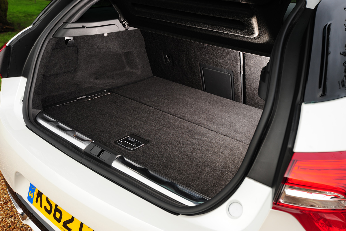 Citroen DS5 Hybrid4 boot