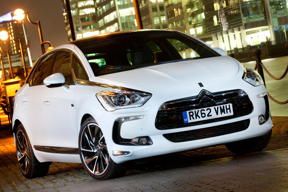 Citroen DS5 Hybrid4 front tracking