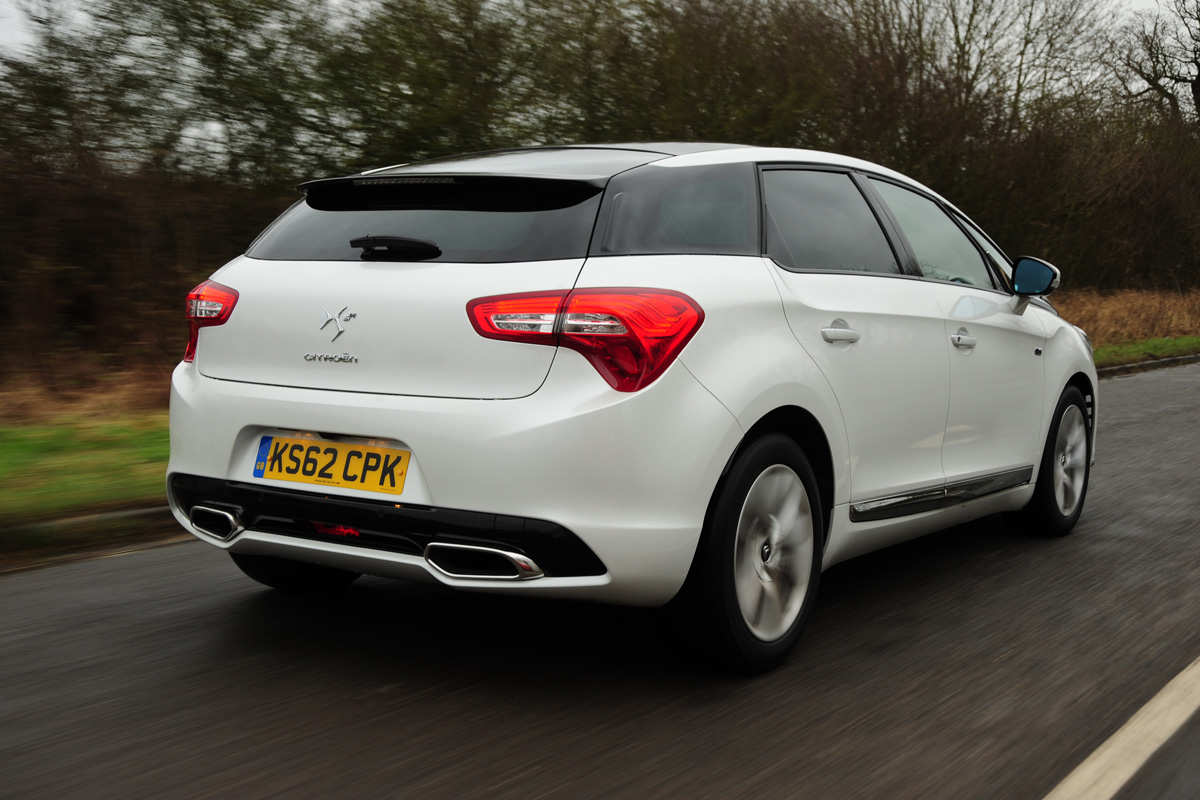 Citroen DS5 Hybrid4 rear tracking