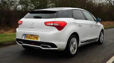 Citroen DS5 Hybrid4 rear tracking