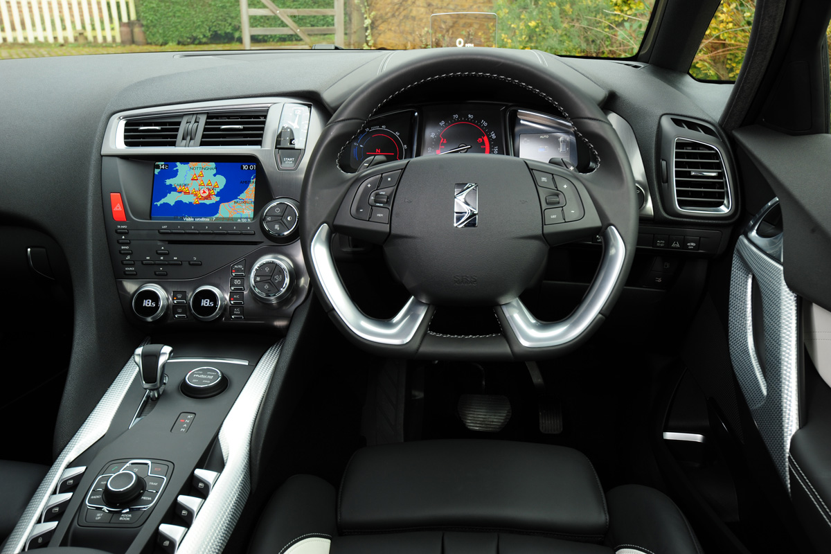 Citroen DS5 Hybrid4 interior